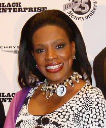 How tall is Sheryl Lee Ralph?